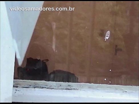 ❤️ Gizon hunkigarria bere neska-laguna beste mutil batekin ikusten, putz-bideo bat grabatzen bikotea molestatu gabe ❤❌ Pornografia %eu.taxiporec.topan ️❤
